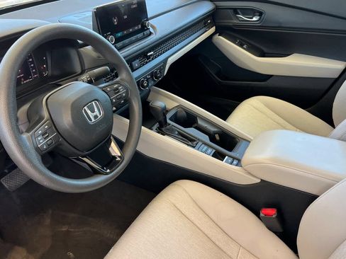 Used 2023 Honda Accord EX image 12