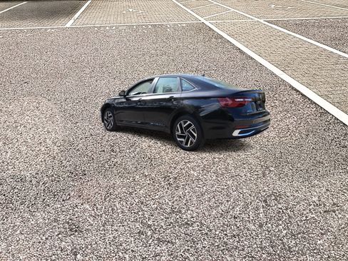 Used 2024 Volkswagen Jetta SEL FWD image 4