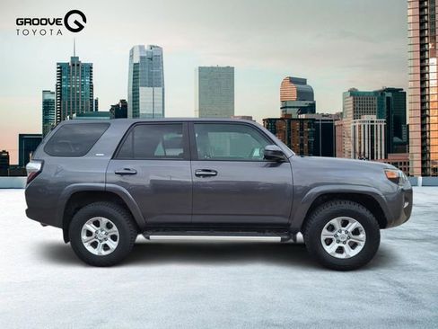 Used 2015 Toyota 4Runner SR5 AWD/4WD image 7