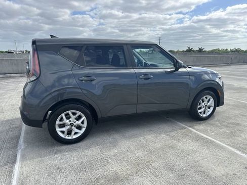 Used 2024 Kia Soul LX w/ Option Group 015 FWD image 19