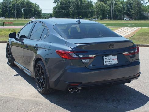 Used 2026 Toyota Camry SE FWD image 15