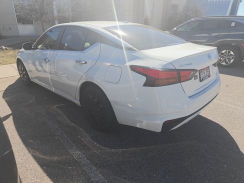 Used 2020 Nissan Altima 2.5 S image 3