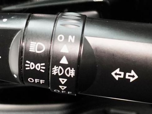 Used 2019 Mitsubishi Outlander SE image 16