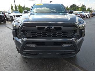 Used 2026 Toyota Tacoma TRD Off-Road w/ TRD Off Road Upgrade Package AWD/4WD video 2