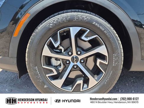 Used 2025 Kia Sportage EX w/ Premium Package FWD image 13