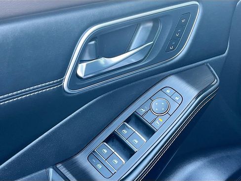 Used 2023 Nissan Rogue Platinum w/ Platinum Premium Package image 18