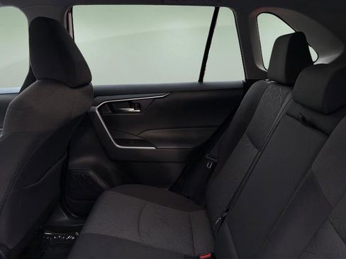 Used 2022 Toyota RAV4 XLE image 16
