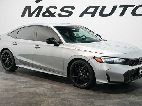 Used 2025 Honda Civic Sport image 6