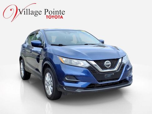 Used 2021 Nissan Rogue Sport S image 3