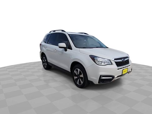 Used 2018 Subaru Forester 2.5i Premium AWD/4WD image 2