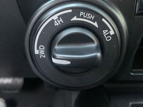 Used 2021 Nissan Titan PRO-4X w/ Off Road Protection Package image 10