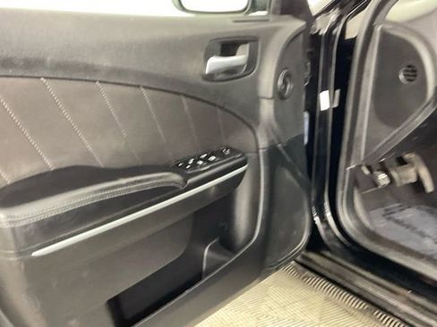 Used 2022 Dodge Charger SXT image 11