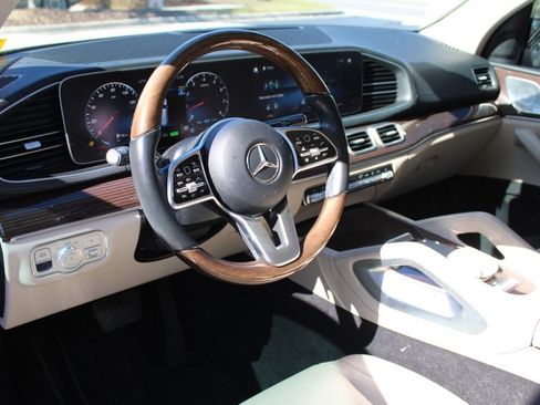 Certified 2022 Mercedes-Benz GLS 450 4MATIC image 4