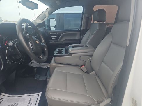 Used 2019 Chevrolet Silverado 2500 W/T image 4