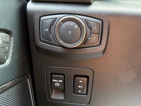 Used 2020 Ford F150 Raptor w/ Equipment Group 802A Luxury AWD/4WD image 30