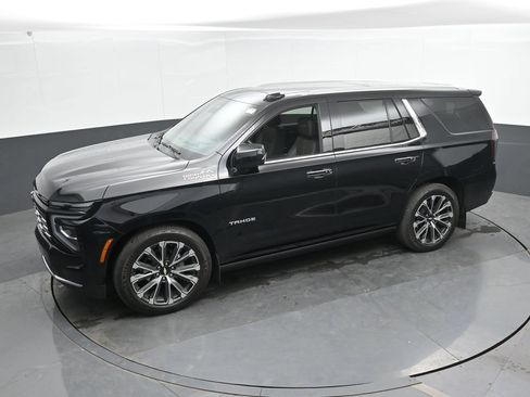 Used 2025 Chevrolet Tahoe High Country AWD/4WD image 38