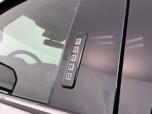 Used 2022 Ford F450 Limited image 14