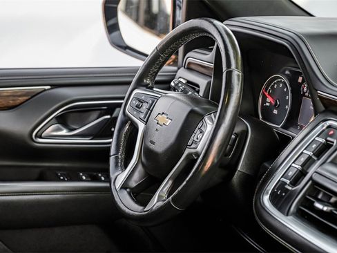 Used 2021 Chevrolet Suburban Premier w/ Premium Package image 14