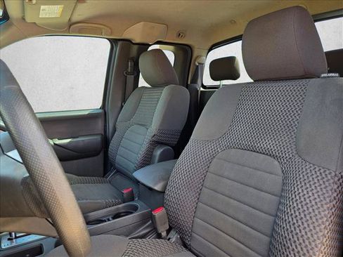 Used 2013 Nissan Frontier SV RWD image 11