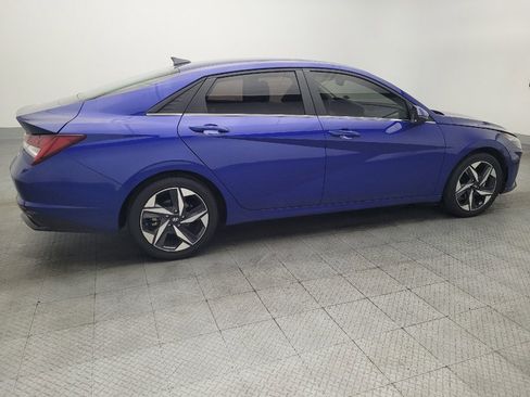 Used 2023 Hyundai Elantra Limited image 10
