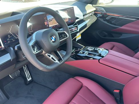 New 2026 BMW 540i xDrive xDrive w/ M Sport Package image 9