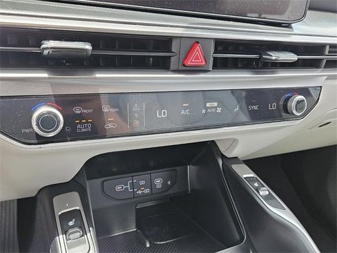 New 2025 Kia Sorento S w/ Panoramic Sunroof Package image 19
