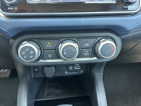 Used 2023 Nissan Versa SV FWD image 27