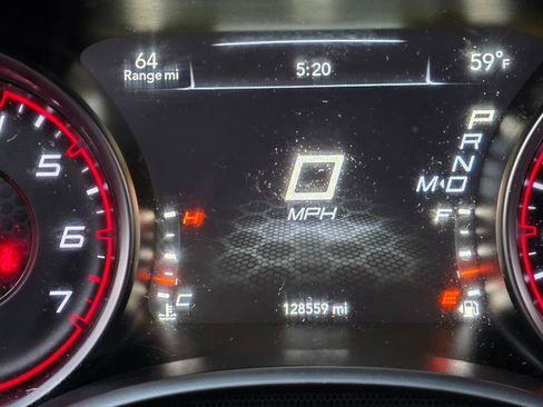 Used 2016 Dodge Charger SXT image 18