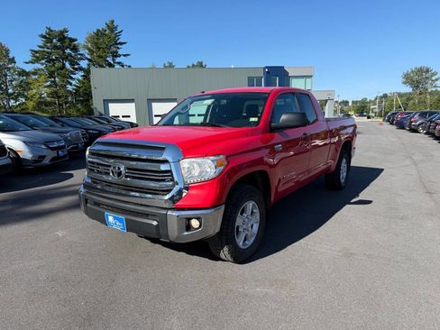 Used 2016 Toyota Tundra SR5 image 2
