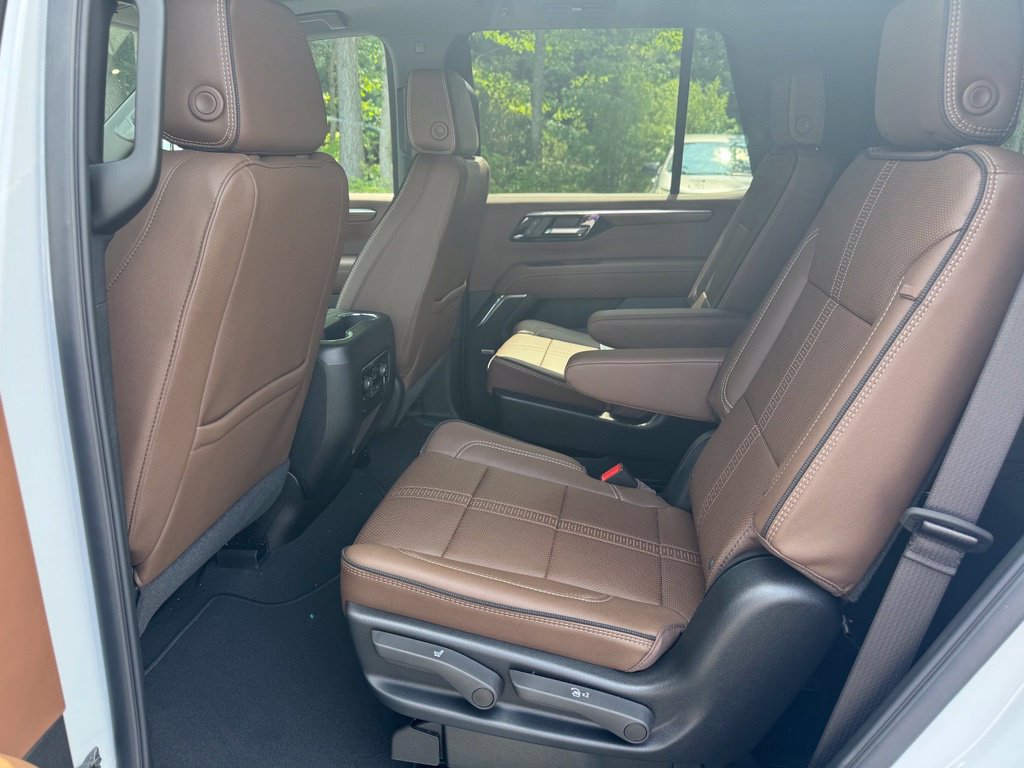 New 2026 Chevrolet Tahoe High Country w/ Sun And Tow Package AWD/4WD image 23