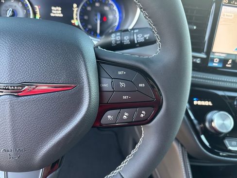 New 2026 Chrysler Pacifica Limited w/ S Appearance Package image 59