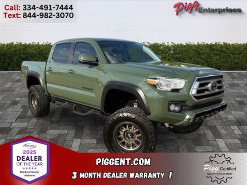 Used 2021 Toyota Tacoma SR5 w/ Trail Edition image 1