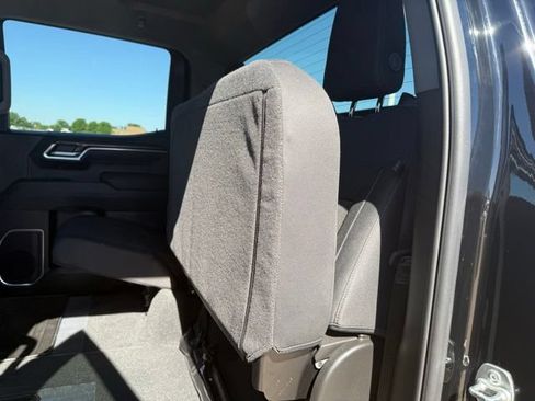 Used 2025 Chevrolet Silverado 1500 LT w/ Z71 Off-Road Package AWD/4WD image 39