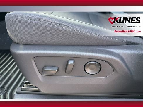 New 2026 GMC Sierra 1500 Elevation image 28