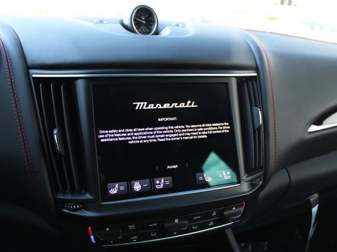 Used 2024 Maserati Levante GT Ultima AWD/4WD image 19