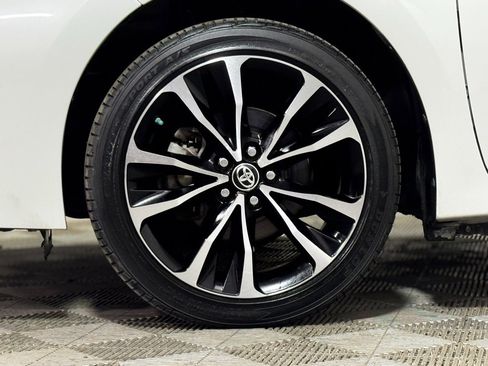 Used 2019 Toyota Corolla SE image 4