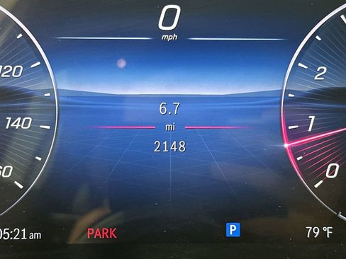 Used 2025 Mercedes-Benz C 300 Sedan image 19