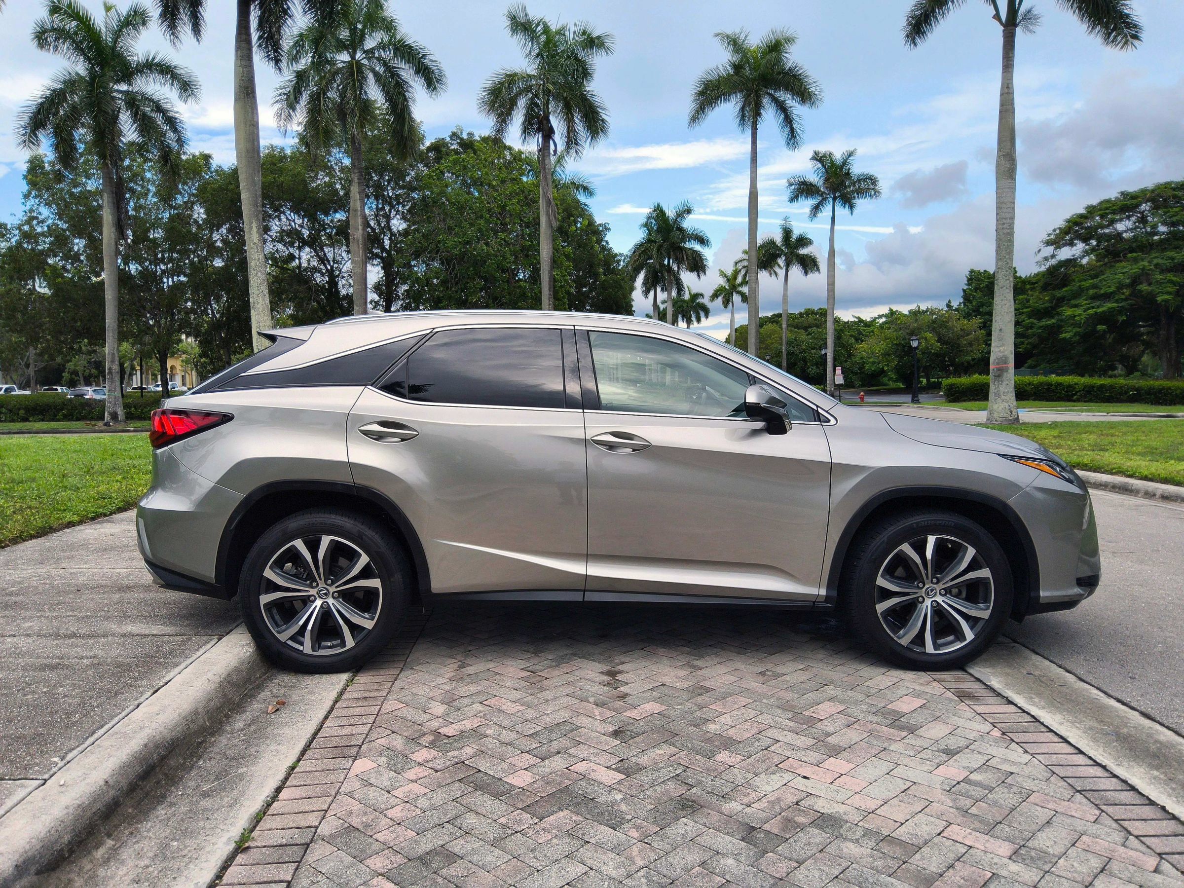 Used 2019 Lexus RX 350 AWD w/ Navigation Package image 20