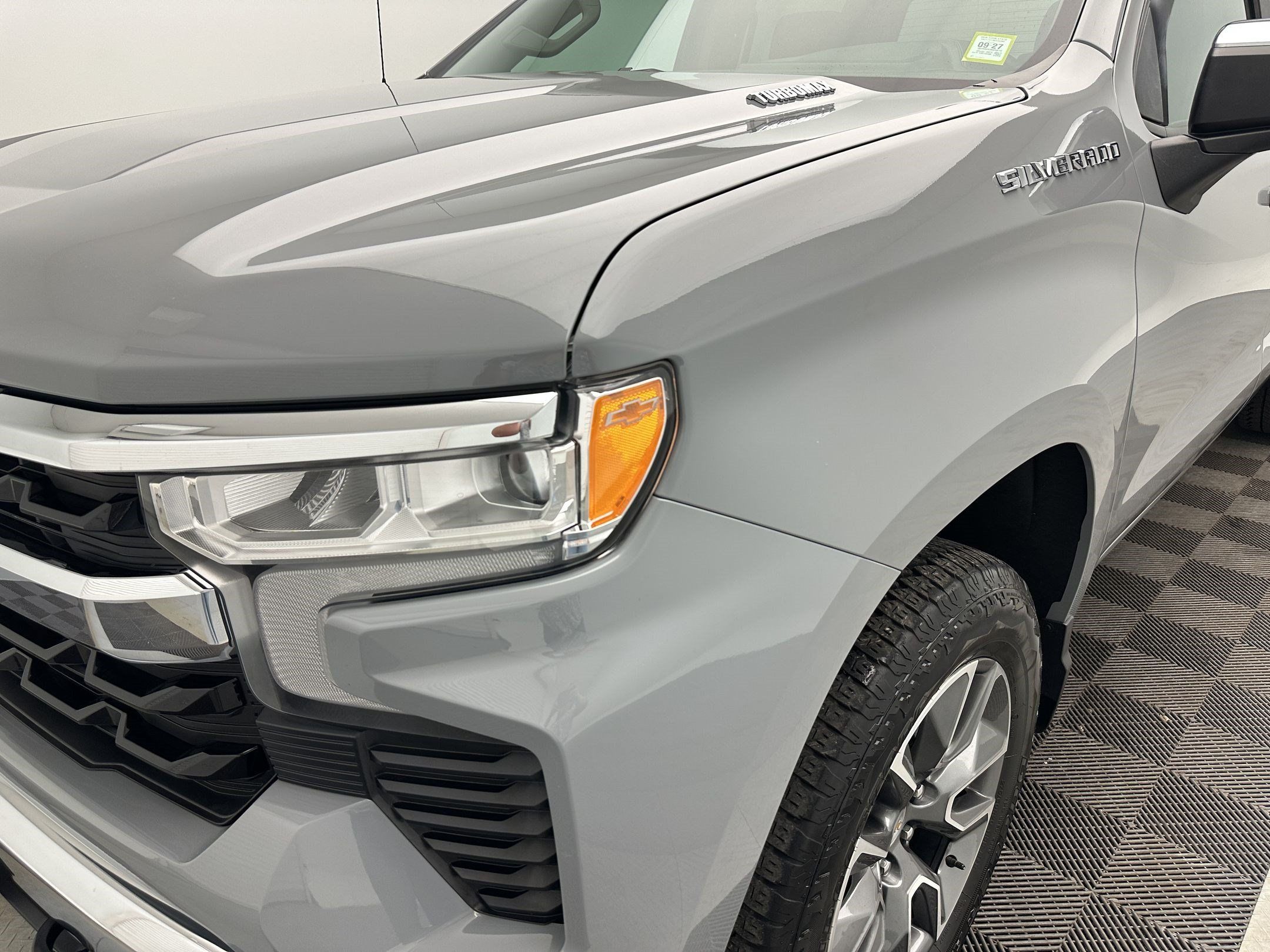 Certified 2024 Chevrolet Silverado 1500 LT AWD/4WD image 12