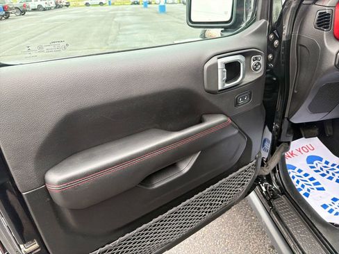 Used 2021 Jeep Wrangler Unlimited Rubicon w/ Dual Top Group AWD/4WD image 10