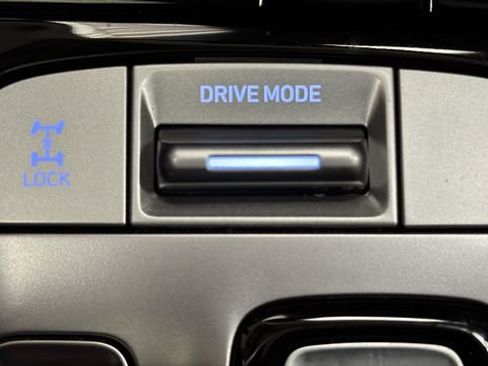 Used 2024 Hyundai Tucson Limited image 34