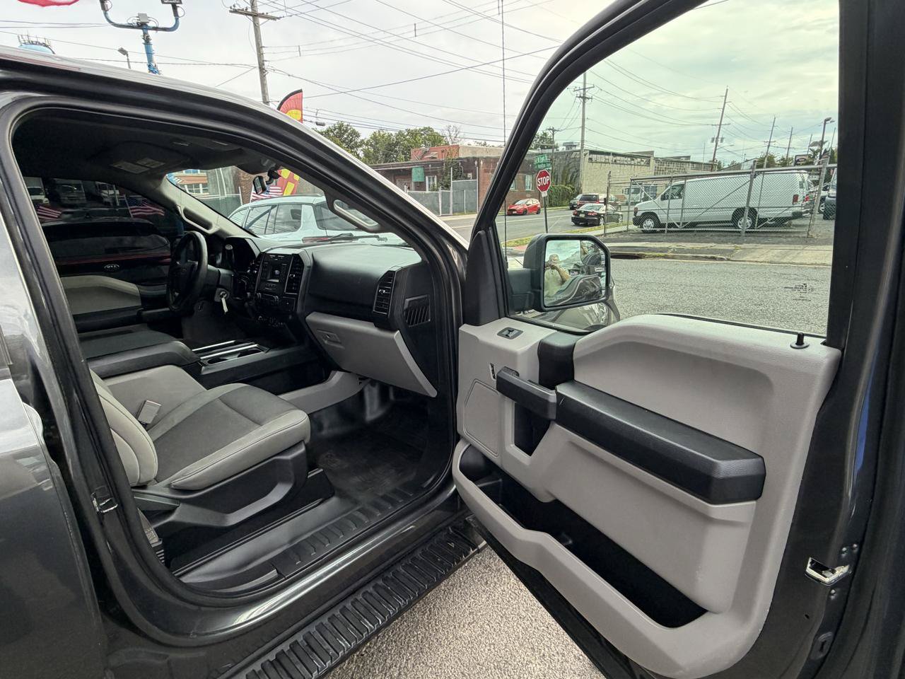 Used 2018 Ford F150 XL w/ Equipment Group 101A Mid AWD/4WD image 21