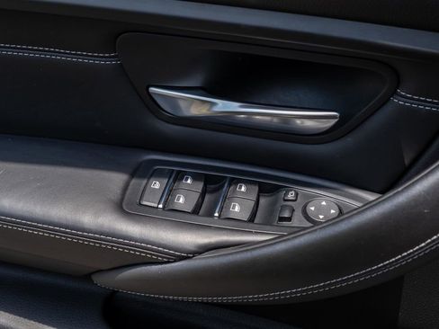 Used 2018 BMW M3 RWD image 14