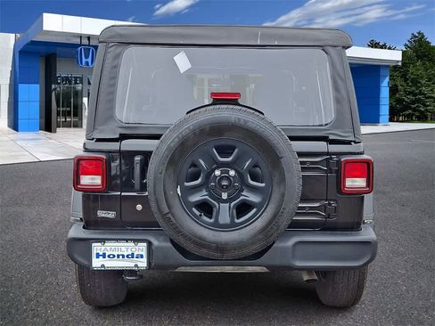 Used 2023 Jeep Wrangler Sport image 23