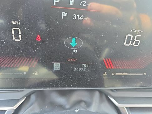 Used 2025 Kia Carnival FWD image 13