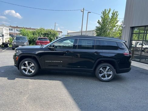 New 2025 Jeep Grand Cherokee L Limited image 8