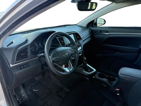 Used 2020 Hyundai Elantra SEL w/ Cargo Package (C1) FWD image 9