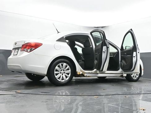 Used 2011 Chevrolet Cruze LT image 68
