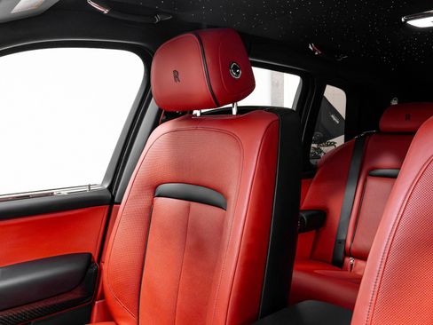 Used 2021 Rolls-Royce Cullinan Black Badge AWD/4WD image 13