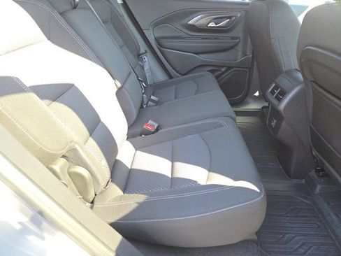 Used 2024 GMC Terrain SLE w/ Driver Convenience Package FWD image 27